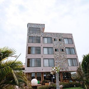 Plus 33 Hotel